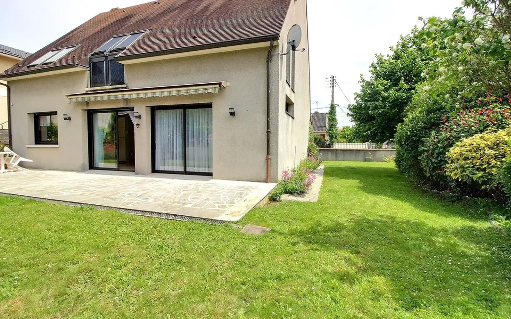 Achat maison à vendre 3 chambres 150 m² - Savigny-sur-Orge