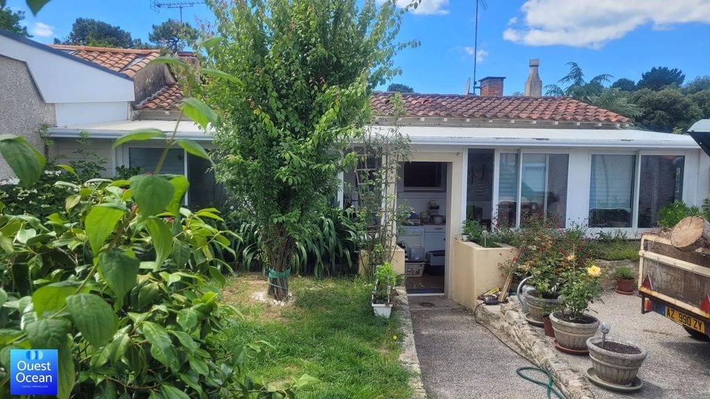 Achat maison à vendre 2 chambres 85 m² - Jard-sur-Mer