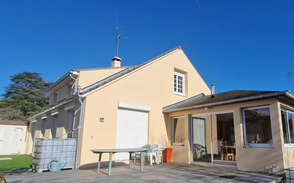 Achat maison à vendre 6 chambres 208 m² - Le Breuil