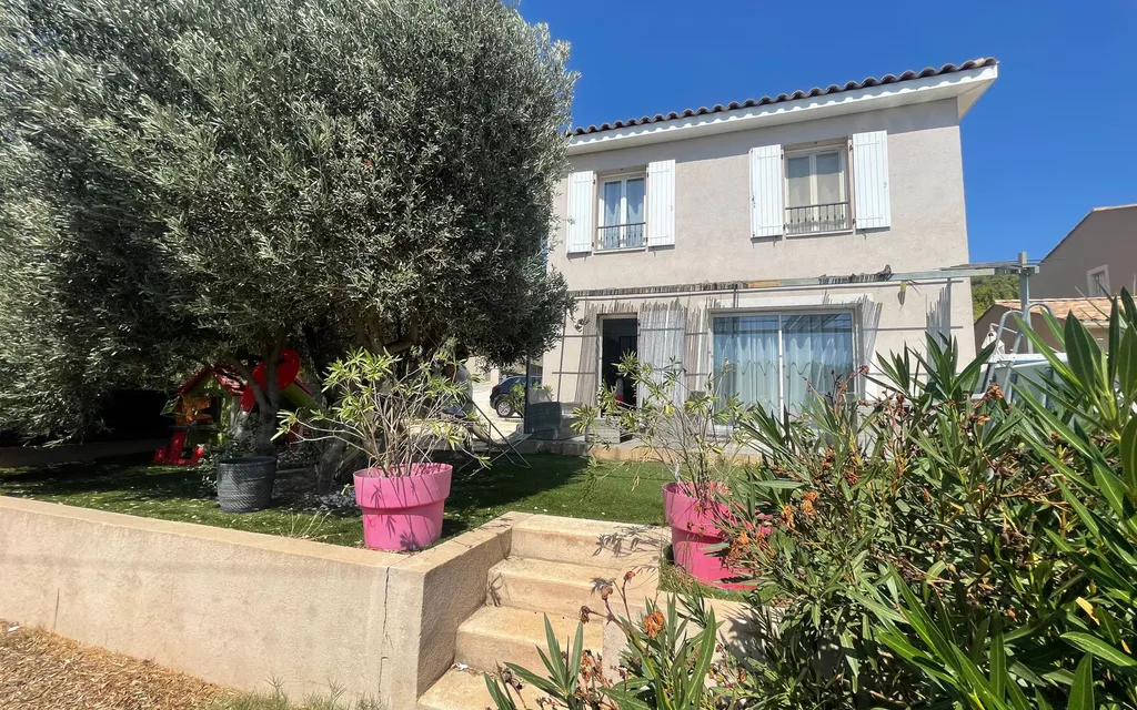 Achat maison à vendre 3 chambres 85 m² - Bandol