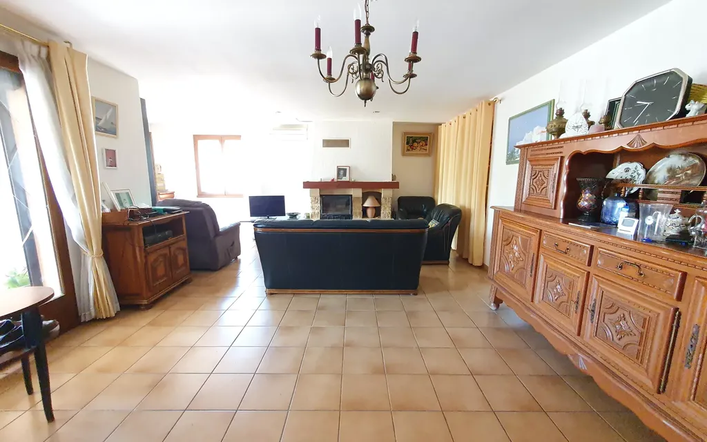 Achat maison à vendre 3 chambres 115 m² - Vias