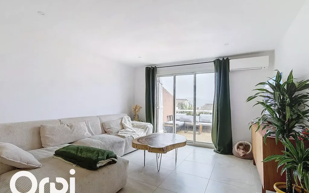 Achat maison à vendre 2 chambres 90 m² - La Cadière-d'Azur