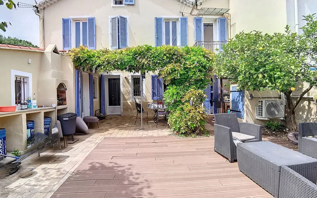 Achat maison à vendre 3 chambres 105 m² - Toulon