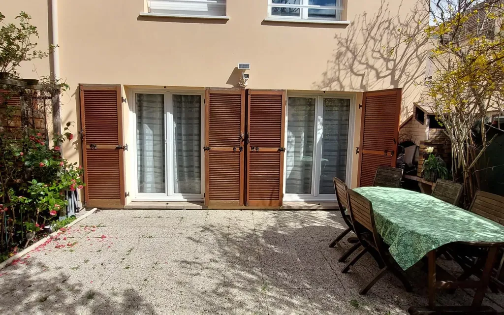 Achat maison à vendre 5 chambres 128 m² - Saint-Gratien