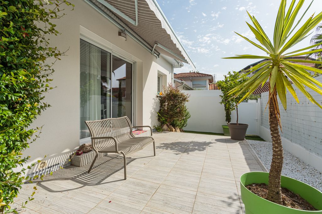 Achat maison à vendre 2 chambres 66 m² - Anglet