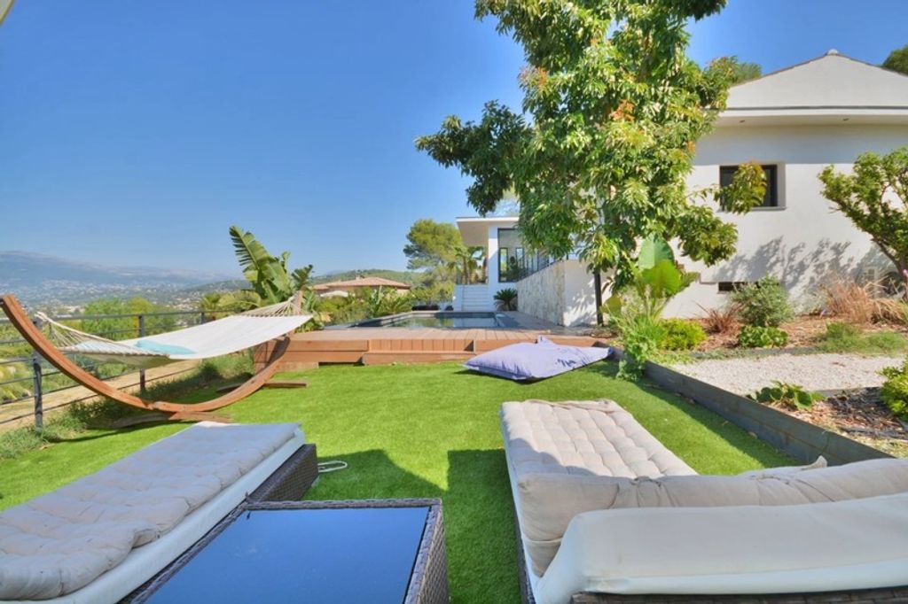 Achat maison à vendre 5 chambres 260 m² - Mougins