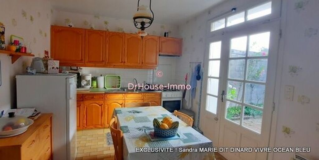 Achat maison à vendre 2 chambres 69 m² - Saint-Hilaire-du-Harcouët