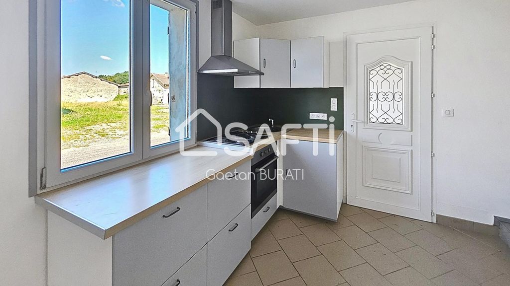 Achat maison à vendre 4 chambres 169 m² - Ippécourt