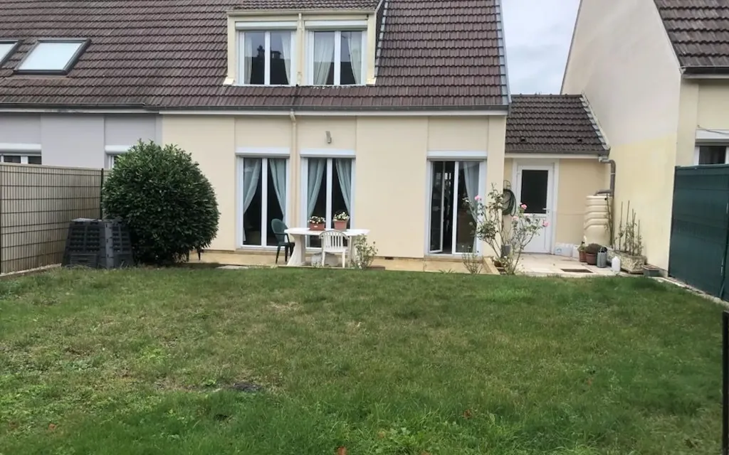 Achat maison à vendre 3 chambres 127 m² - Saint-Brice-Courcelles