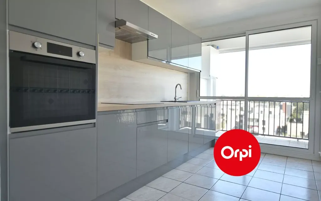 Achat appartement à vendre 4 pièces 84 m² - Saint-Priest