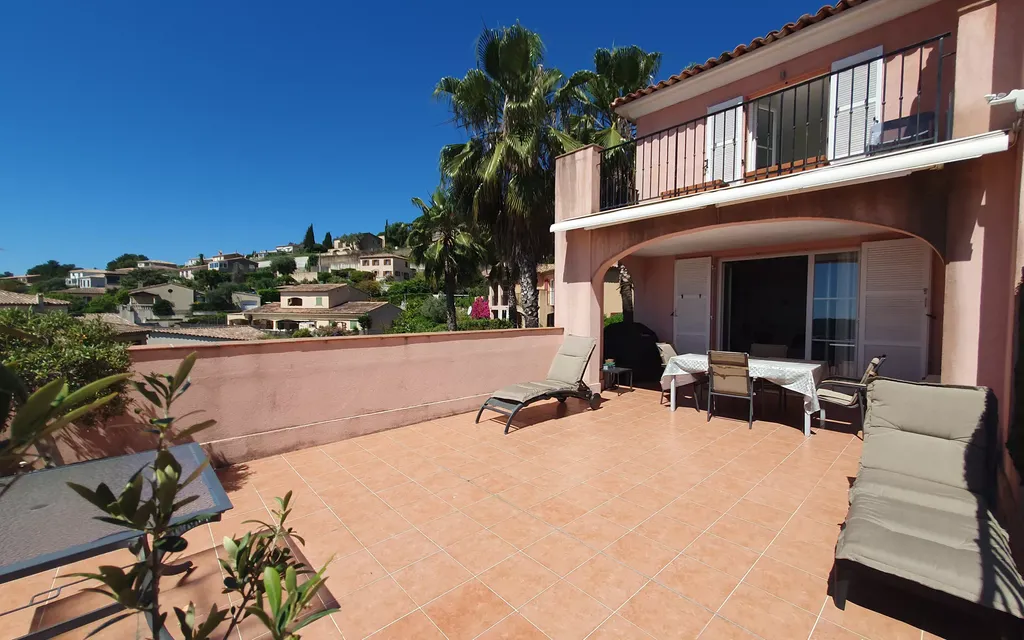 Achat maison à vendre 2 chambres 117 m² - Villeneuve-Loubet