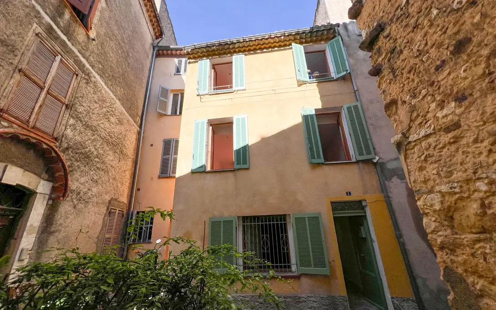 Achat maison à vendre 2 chambres 71 m² - Biot