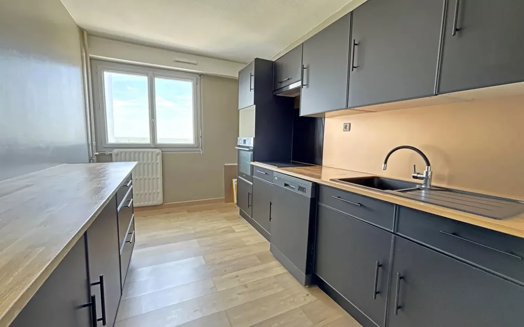 Achat appartement à vendre 3 pièces 86 m² - La Roche-sur-Yon