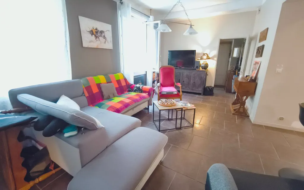 Achat appartement à vendre 2 pièces 69 m² - Nîmes