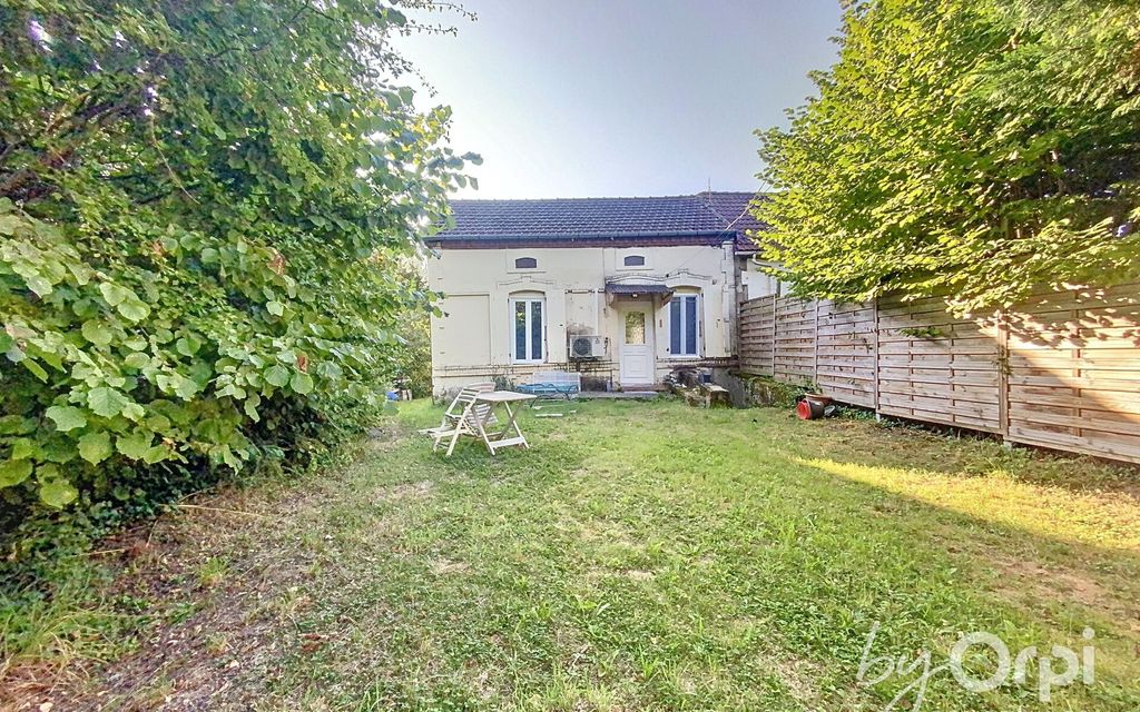 Achat maison à vendre 2 chambres 67 m² - Saint-Éloy-les-Mines