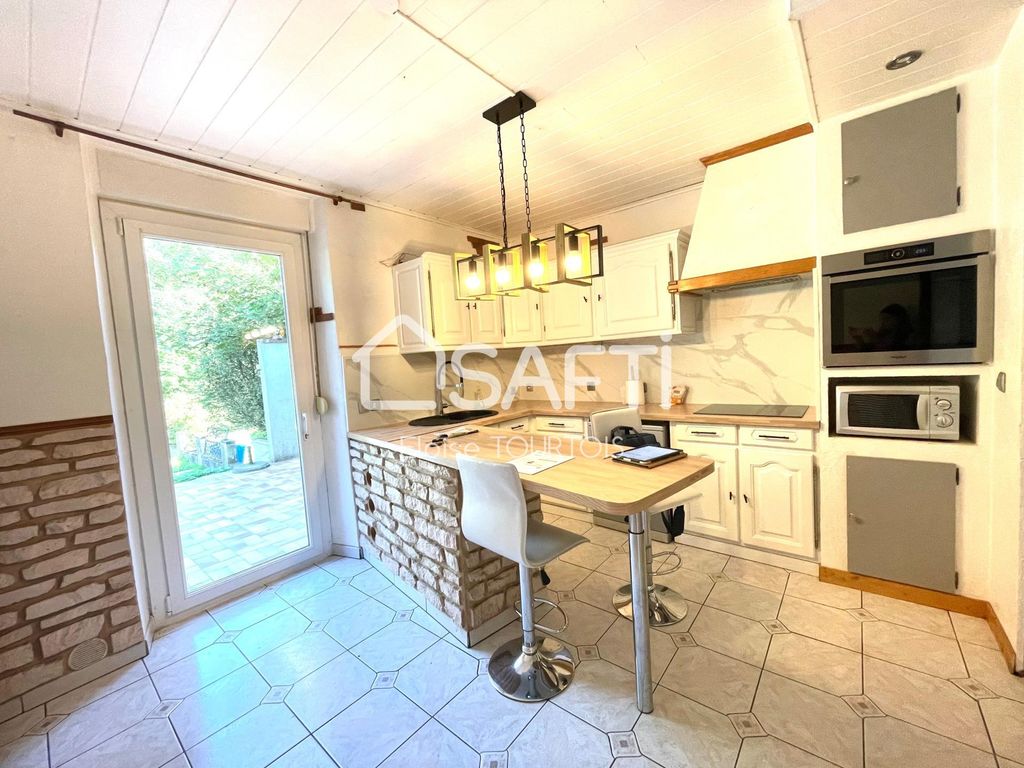 Achat maison à vendre 4 chambres 135 m² - Stiring-Wendel