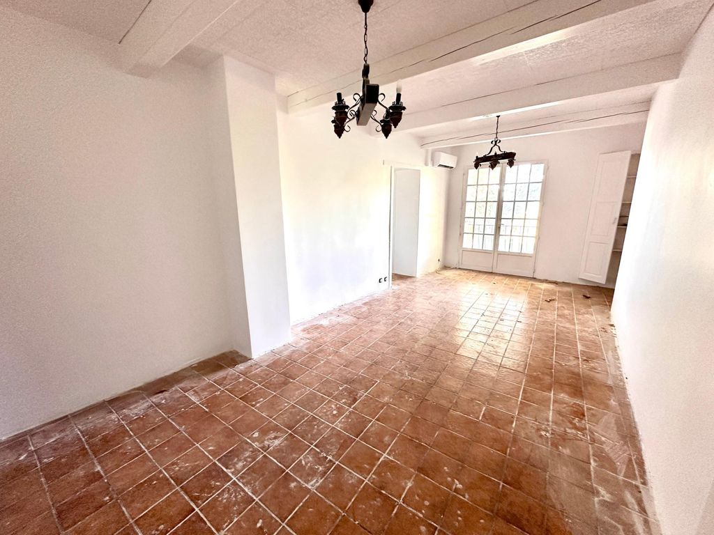 Achat appartement à vendre 3 pièces 70 m² - Saint-Cannat