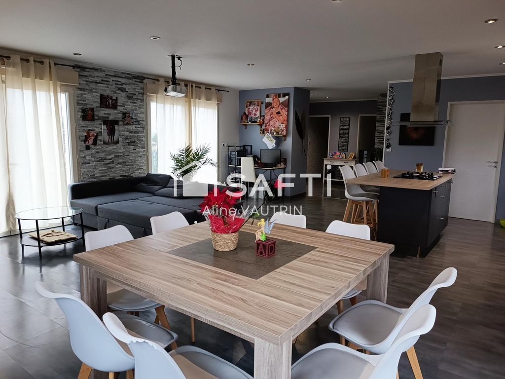 Achat maison à vendre 4 chambres 203 m² - Savigny-sous-Mâlain