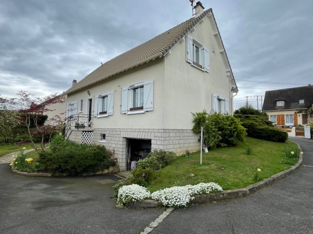 Achat maison à vendre 5 chambres 160 m² - Morigny-Champigny