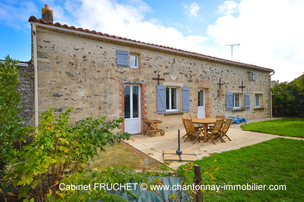 Achat maison à vendre 3 chambres 154 m² - Chantonnay