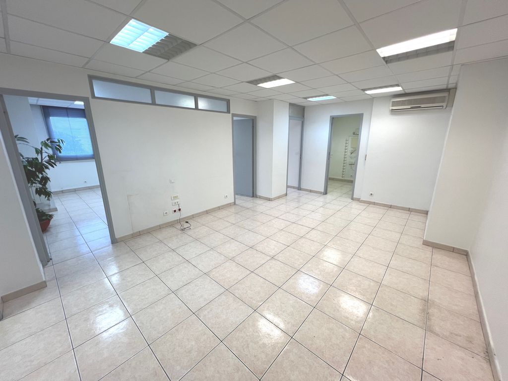 Achat appartement à vendre 4 pièces 103 m² - Toulon