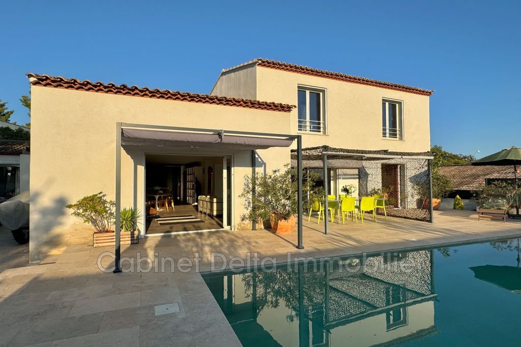 Achat maison à vendre 4 chambres 235 m² - Sanary-sur-Mer