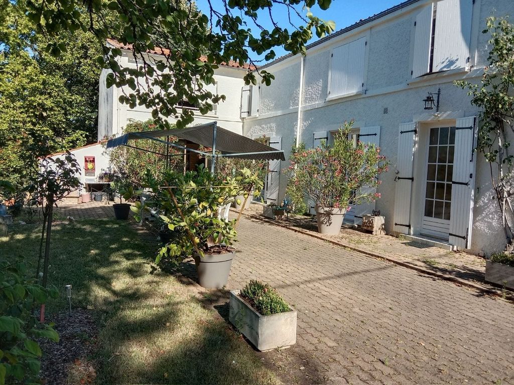 Achat maison à vendre 4 chambres 139 m² - Sciecq