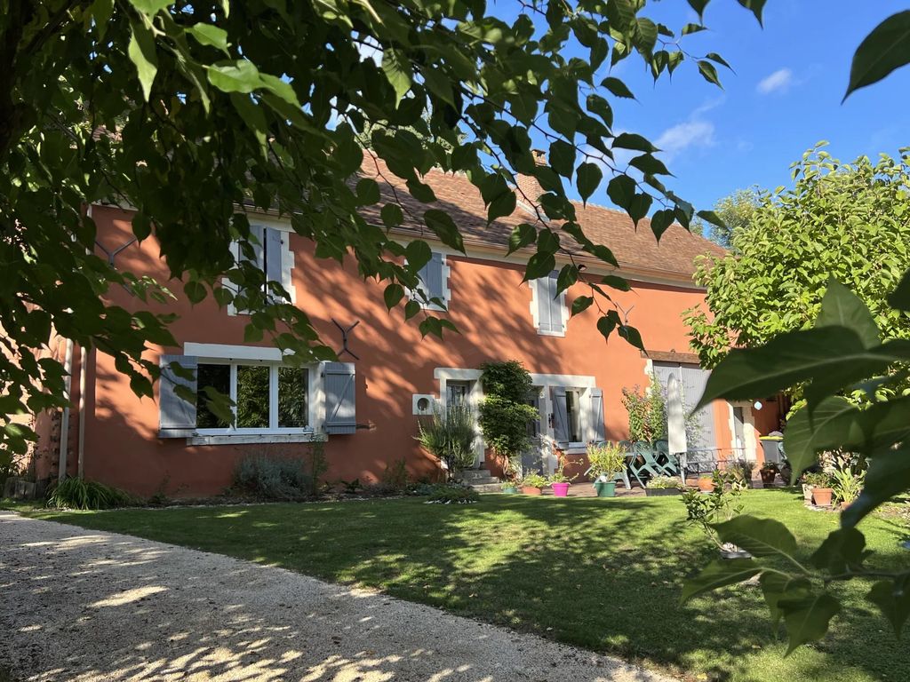 Achat maison à vendre 3 chambres 185 m² - Villefargeau