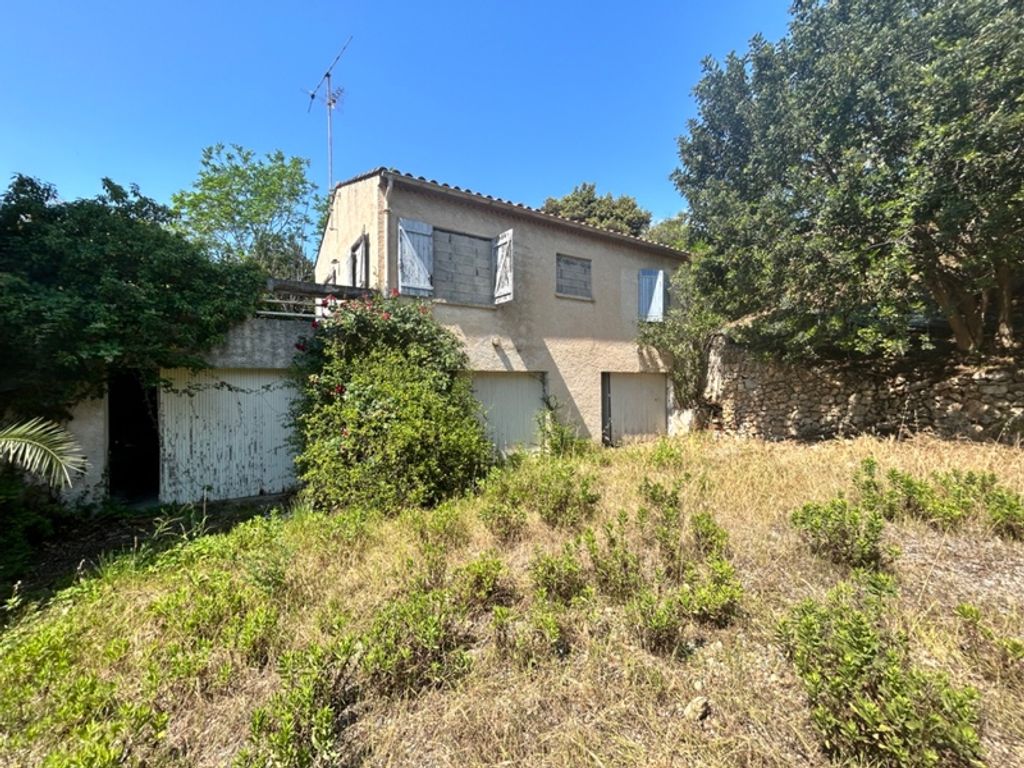 Achat maison à vendre 2 chambres 117 m² - Roquebrune-sur-Argens