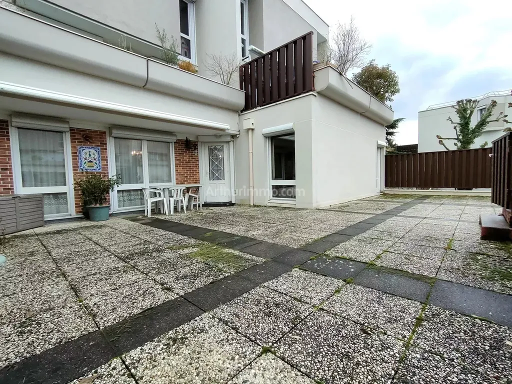 Achat appartement à vendre 4 pièces 83 m² - Bondoufle