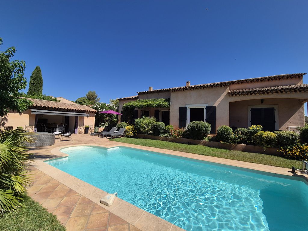 Achat maison à vendre 4 chambres 162 m² - Roquebrune-sur-Argens