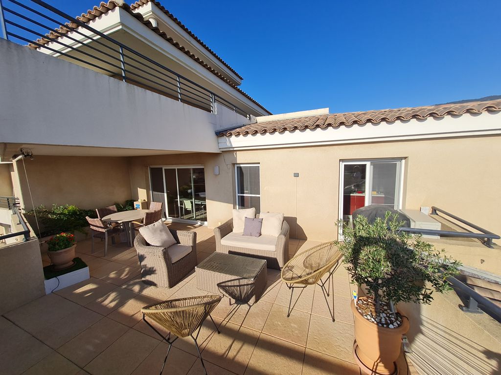 Achat maison à vendre 2 chambres 83 m² - Cavalaire-sur-Mer