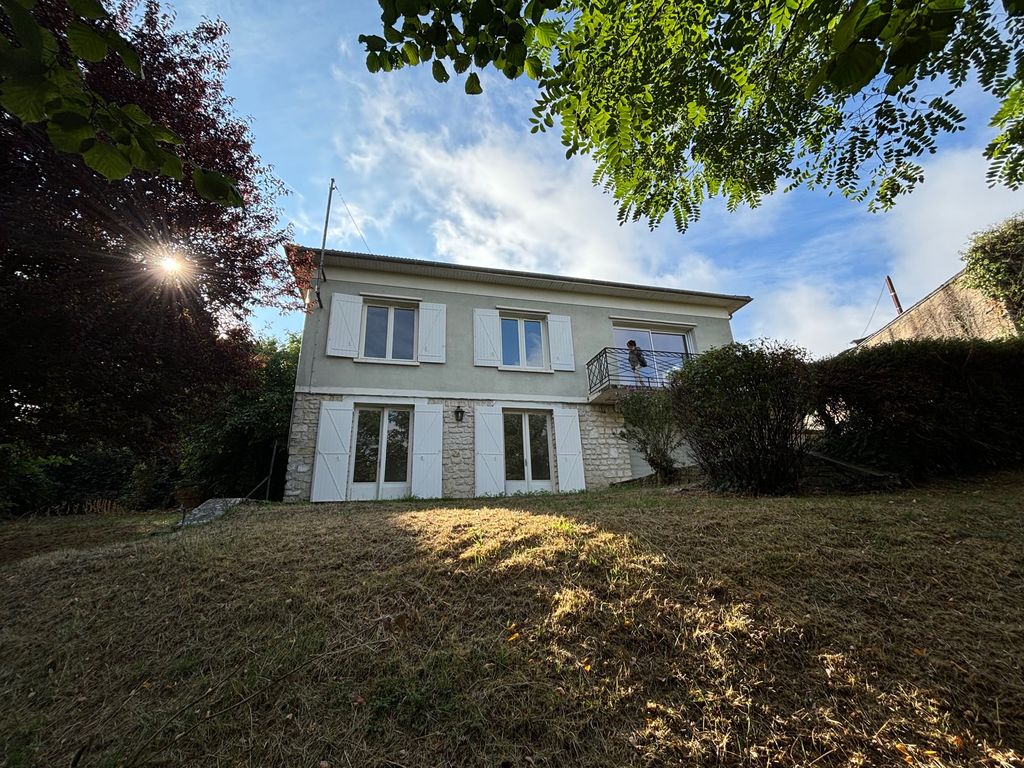 Achat maison à vendre 4 chambres 140 m² - Poitiers