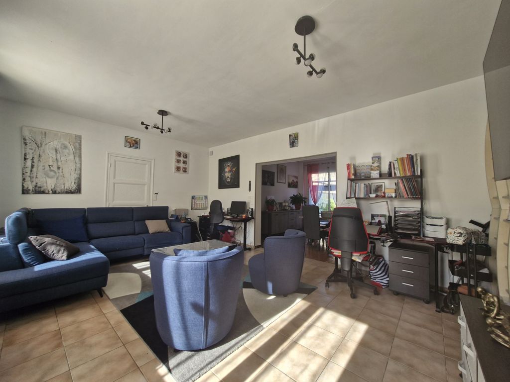 Achat maison à vendre 3 chambres 154 m² - Sézanne