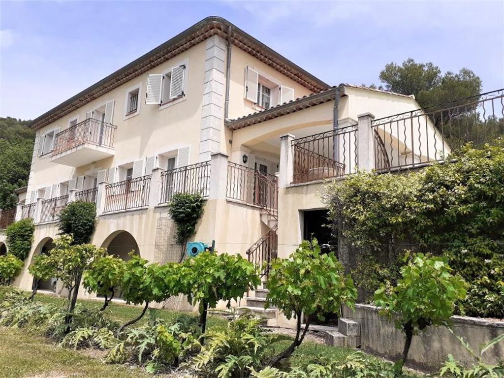 Achat maison à vendre 4 chambres 280 m² - Draguignan