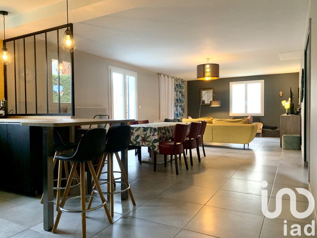 Achat maison à vendre 5 chambres 150 m² - Saran