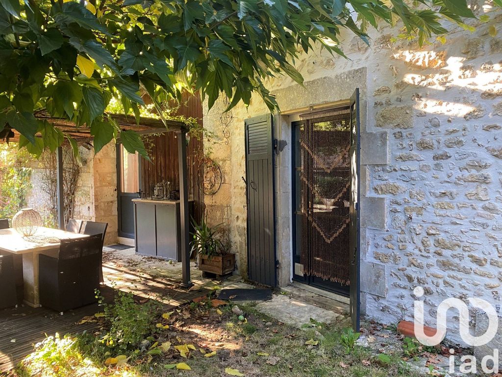 Achat maison à vendre 3 chambres 236 m² - Saint-Secondin