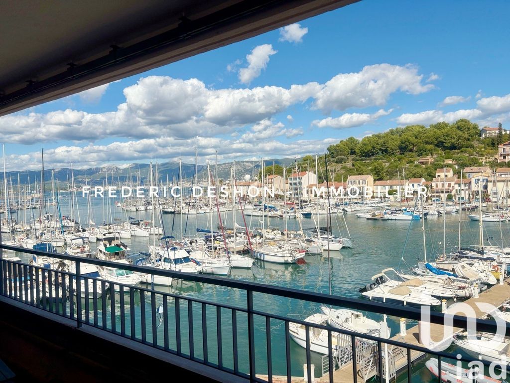 Achat appartement à vendre 2 pièces 56 m² - Saint-Mandrier-sur-Mer