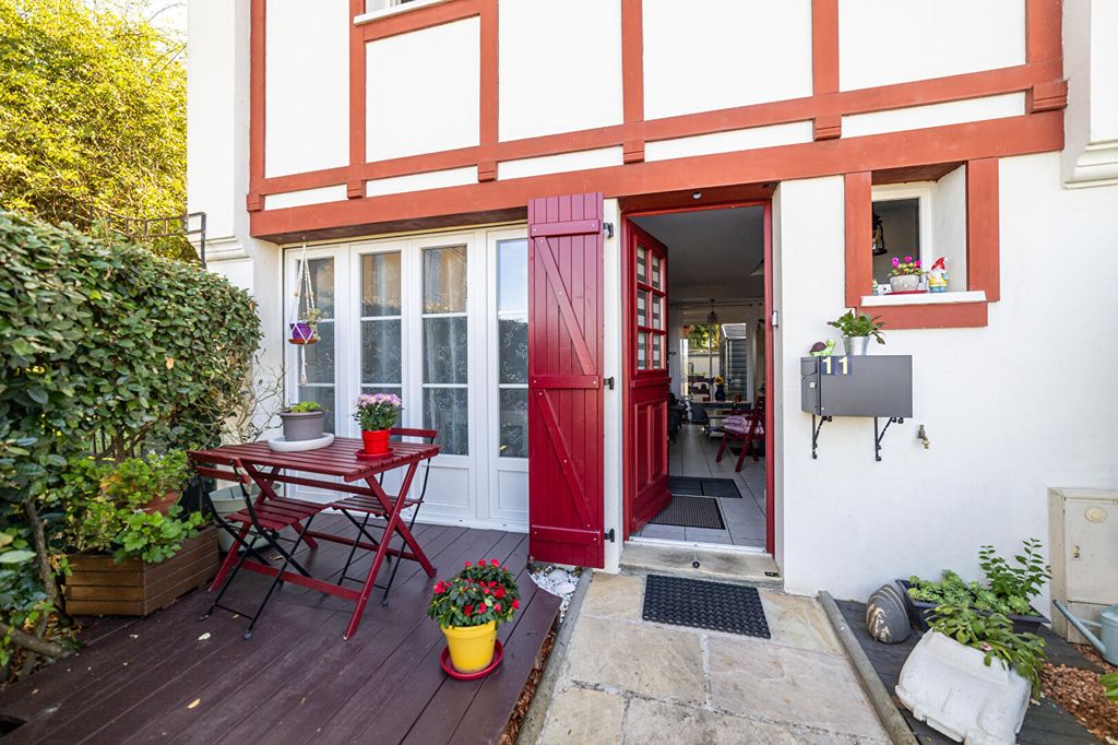 Achat maison à vendre 3 chambres 104 m² - Cambo-les-Bains