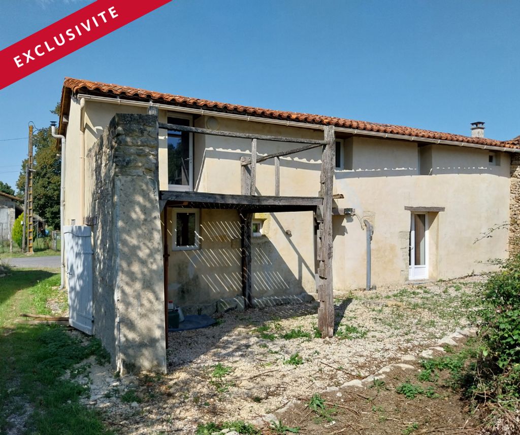 Achat maison à vendre 3 chambres 155 m² - Vieux-Ruffec