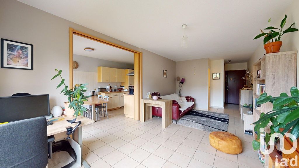 Achat appartement à vendre 4 pièces 79 m² - Décines-Charpieu