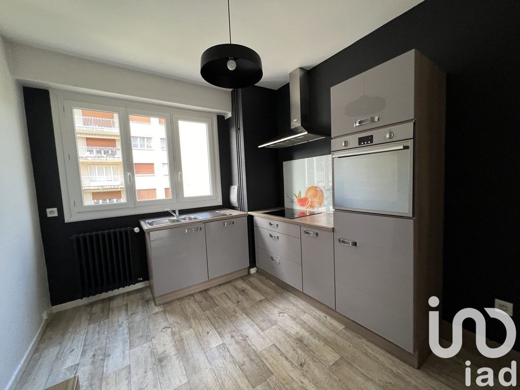 Achat appartement à vendre 5 pièces 107 m² - Cholet