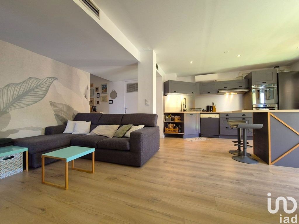 Achat appartement à vendre 4 pièces 89 m² - Saint-Laurent-du-Var