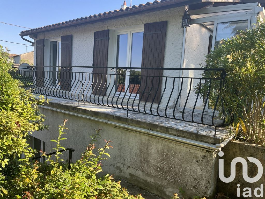 Achat maison à vendre 2 chambres 153 m² - Archiac