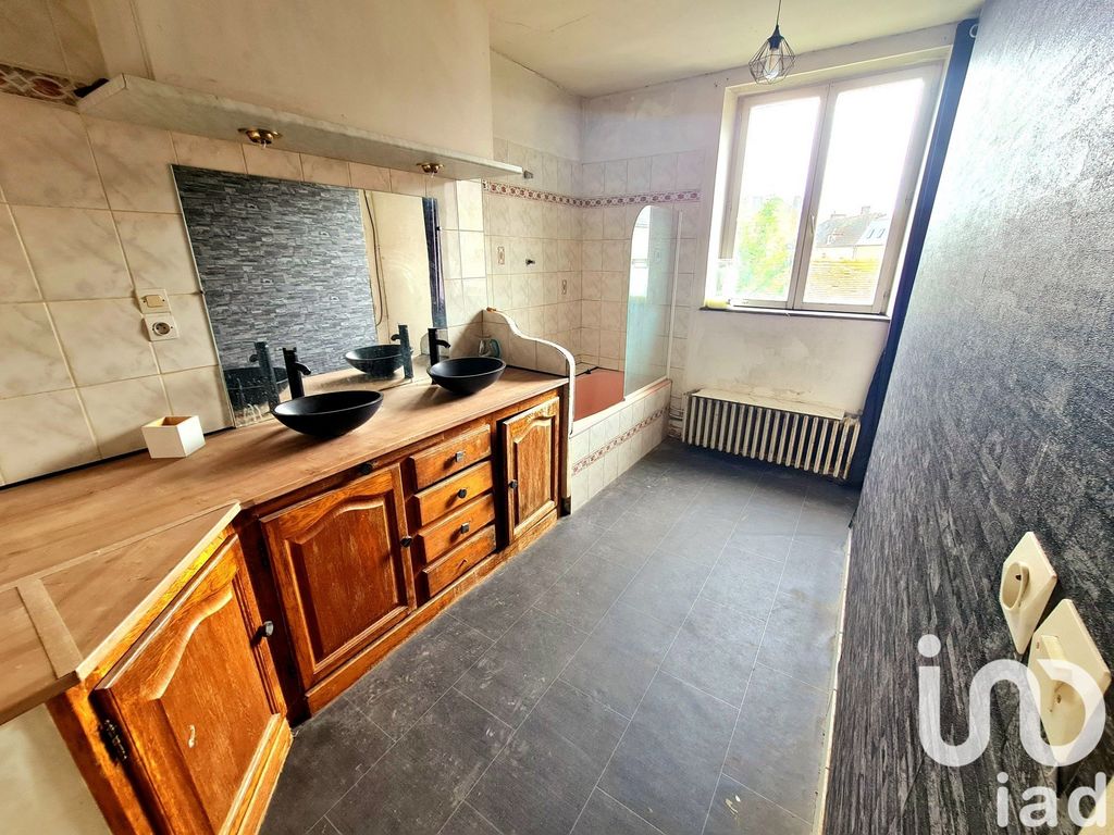 Achat maison à vendre 5 chambres 193 m² - Lurcy-Lévis