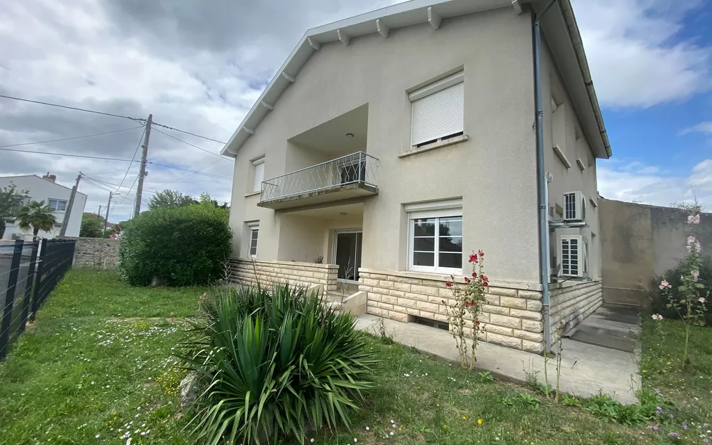 Achat appartement à vendre 4 pièces 115 m² - Saintes