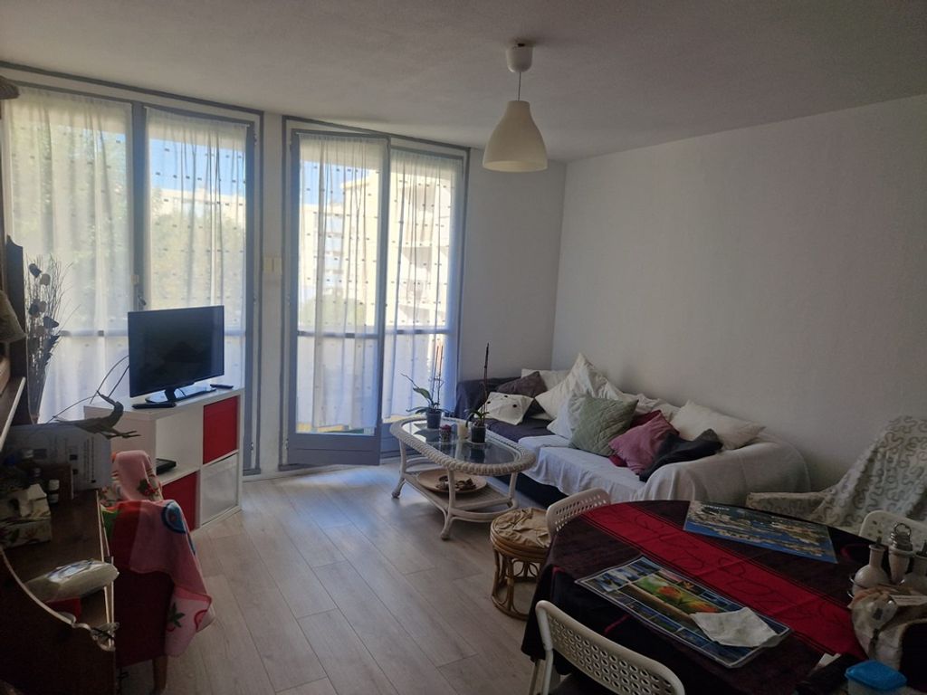 Achat appartement à vendre 3 pièces 65 m² - Marignane