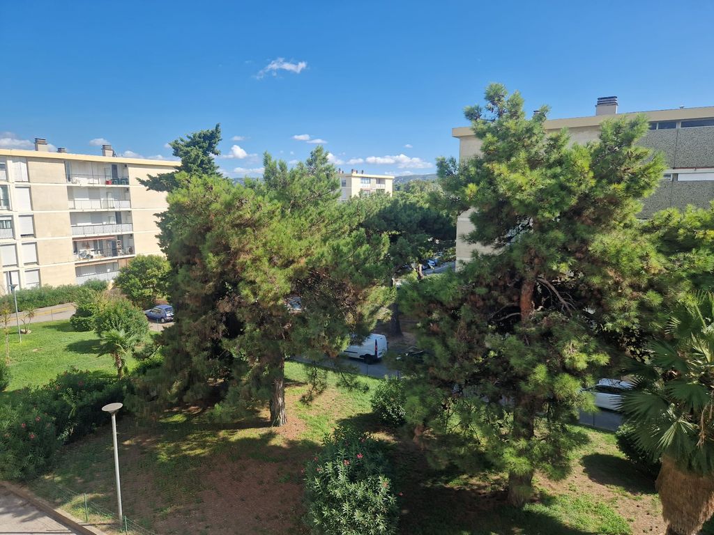 Achat appartement à vendre 4 pièces 73 m² - Marignane