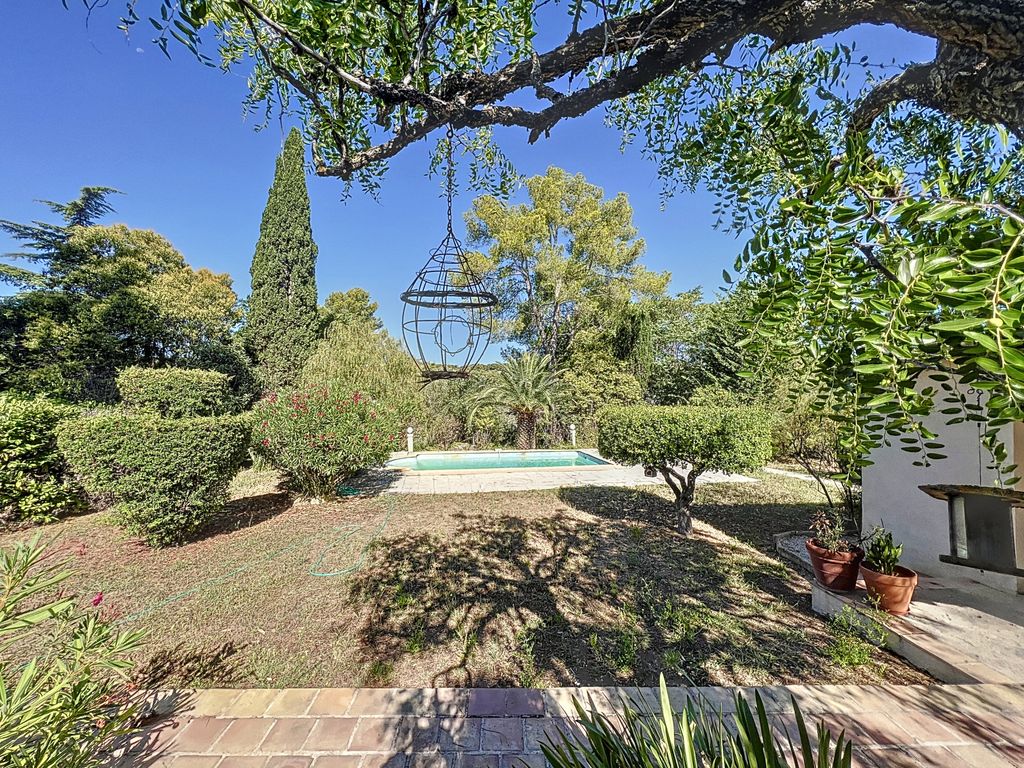 Achat maison à vendre 3 chambres 160 m² - Mougins