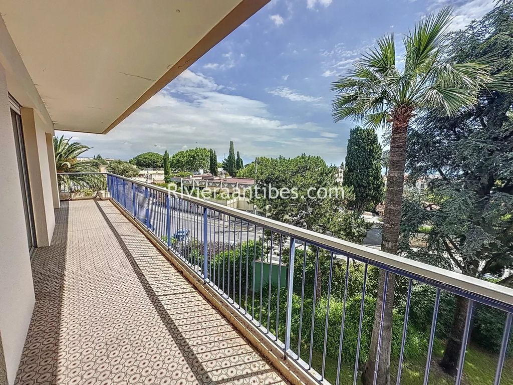 Achat appartement à vendre 3 pièces 58 m² - Antibes